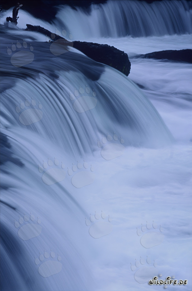 Pittoresca cascata sul fiume Brooks