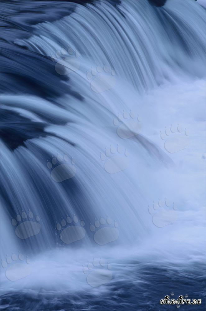 Pittoresca cascata sul fiume Brooks