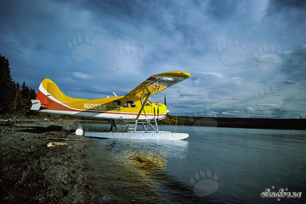 Hydravion sur la rivière Brooks