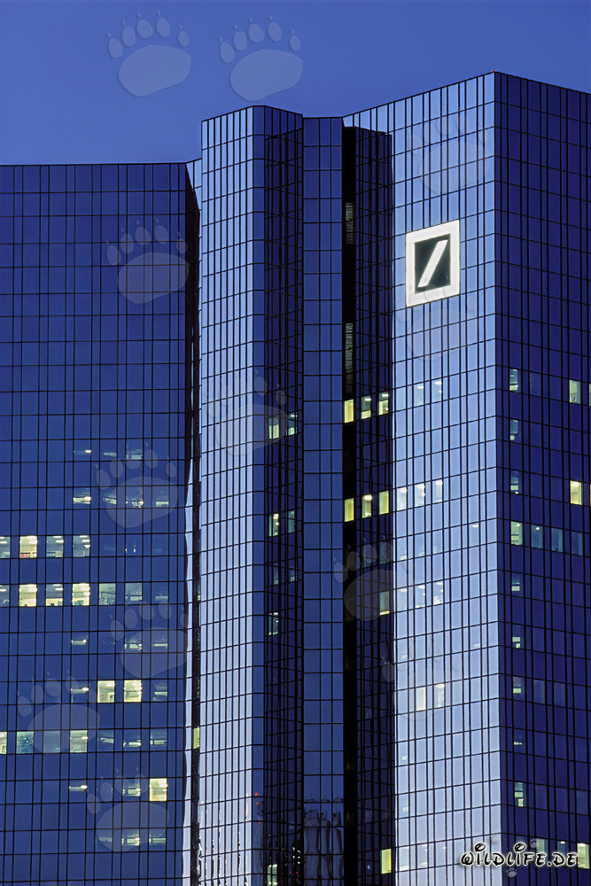L'imponente sede della Deutsche Bank a Francoforte sul Meno