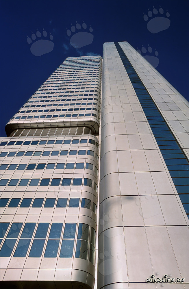Impressive Dresdner Bank Tower in Frankfurt am Main