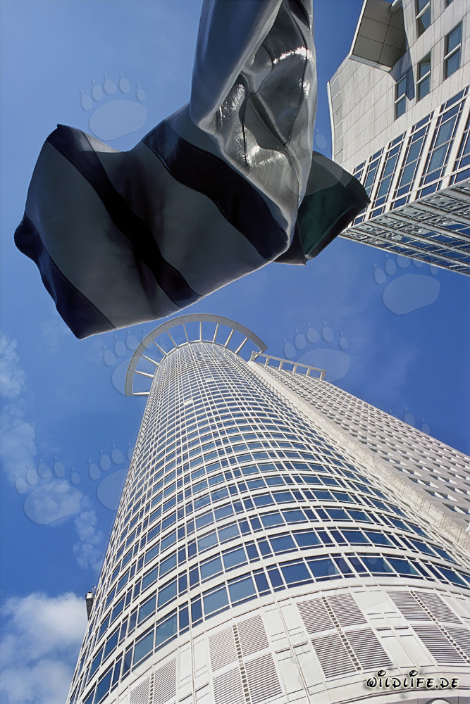 Impresionante rascacielos de la DZ-Bank en Frankfurt