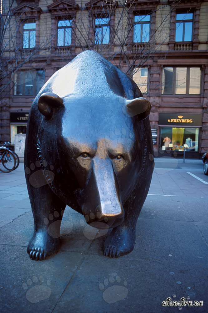 Toro y oso frente a la Bolsa de Fráncfort