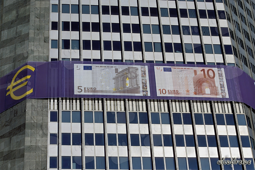 Banque centrale européenne (BCE) - Architecture de la tour Euro au coucher du soleil