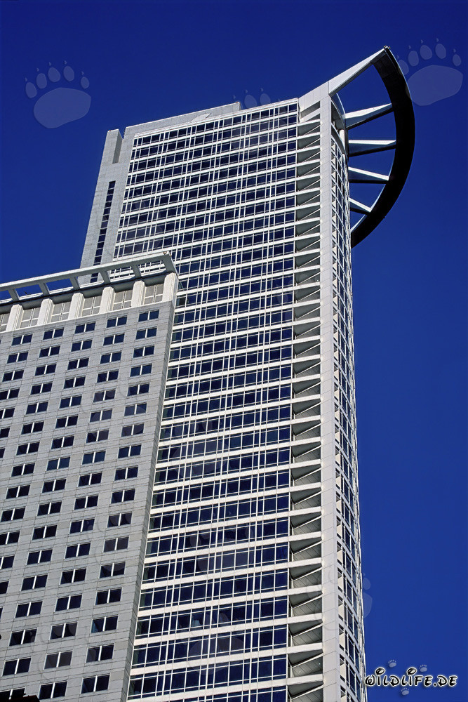 Impresionante rascacielos de la DZ-Bank en Frankfurt