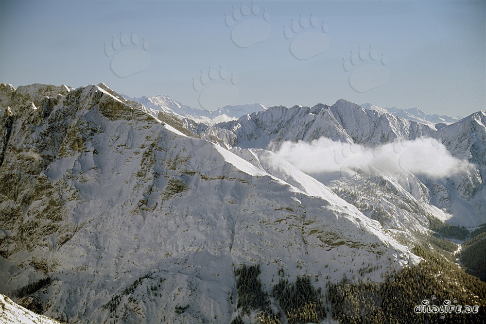 Idyllischer Bergwinter im malerischen Karwendelgebirge