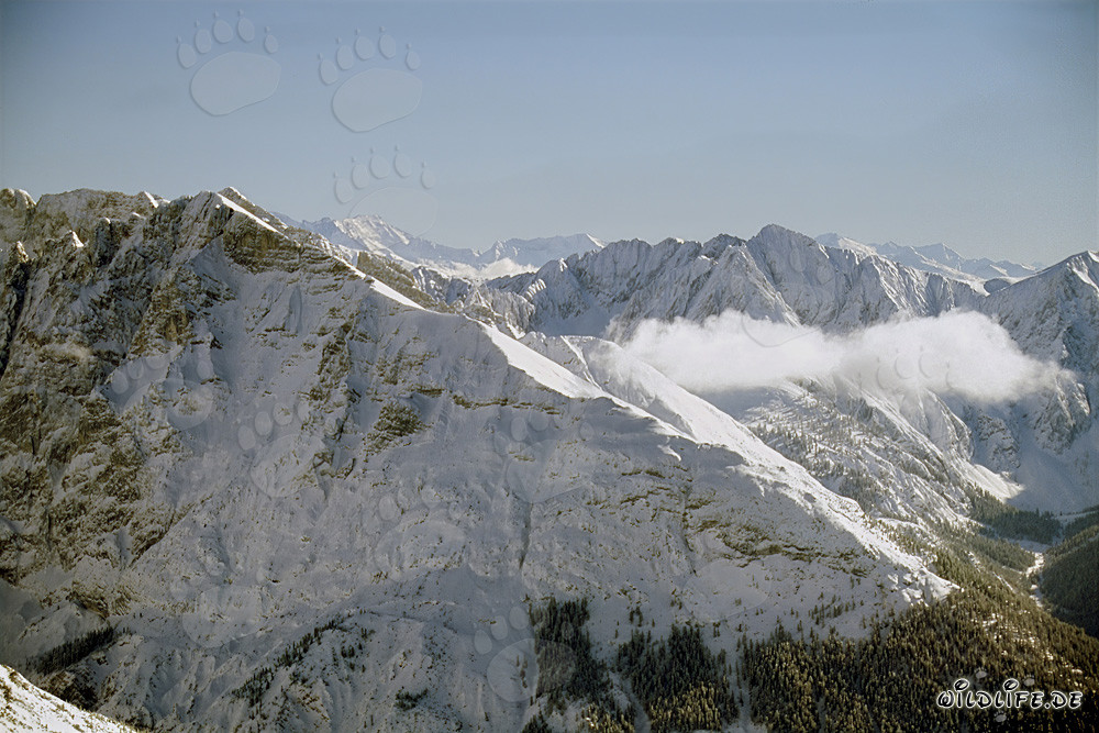 Inverno idilliaco in montagna nel pittoresco massiccio del Karwendel