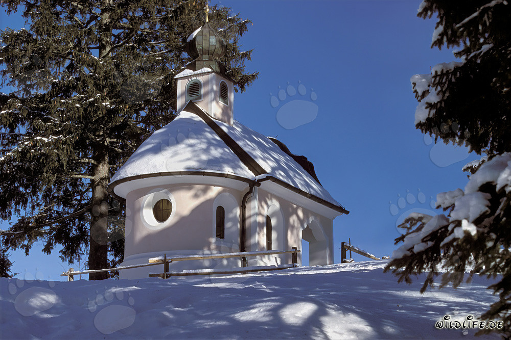 Idyllic Christmas in the Bavarian Alps