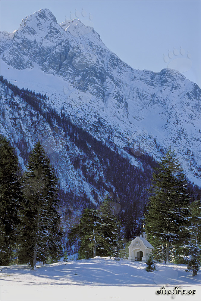 Romantische Weihnachtsstimmung in den bayerischen Alpen