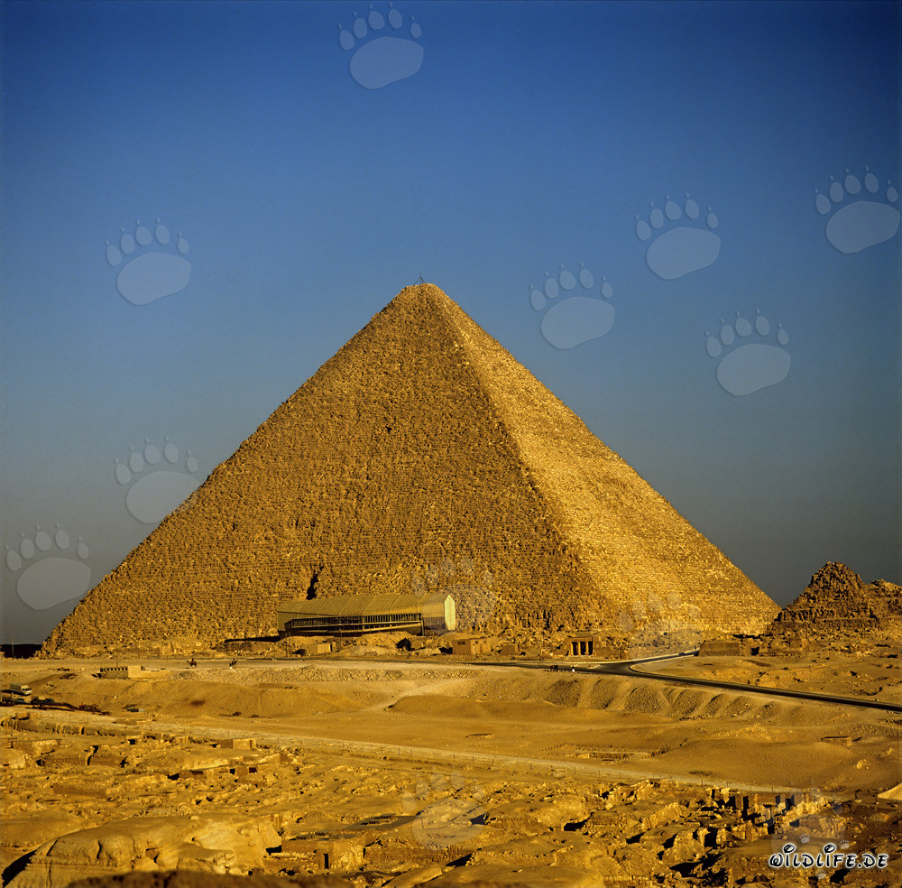 La majestuosa pirámide de Keops en Egipto