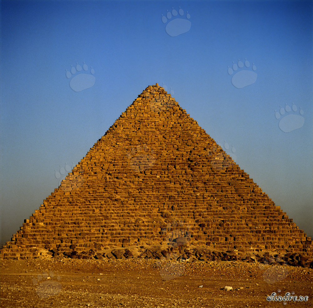 Die majestätische Mykerinos-Pyramide in Gizeh