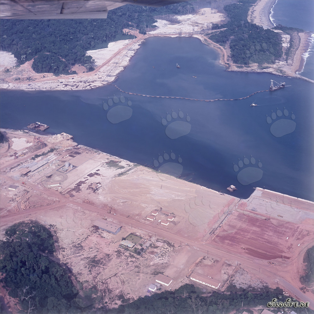 Vue aérienne du port de San Pédro pendant la phase de construction