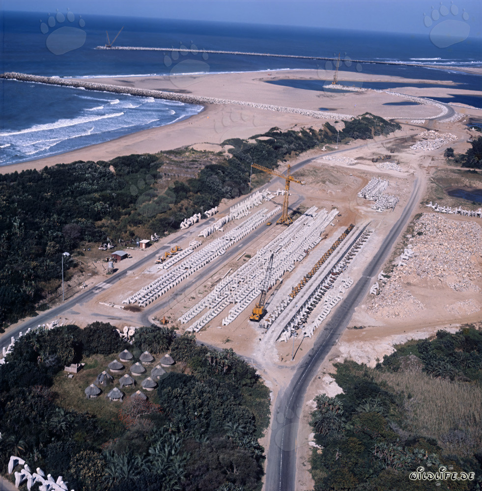 Produzione di dolos al porto North Breakwater di Richards Bay, Sudafrica