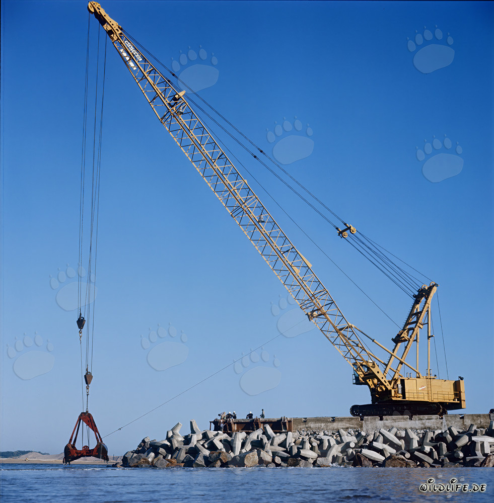 Travaux de terrassement avec Manitowoc 4600 au North Headland dans le port de Richards Bay