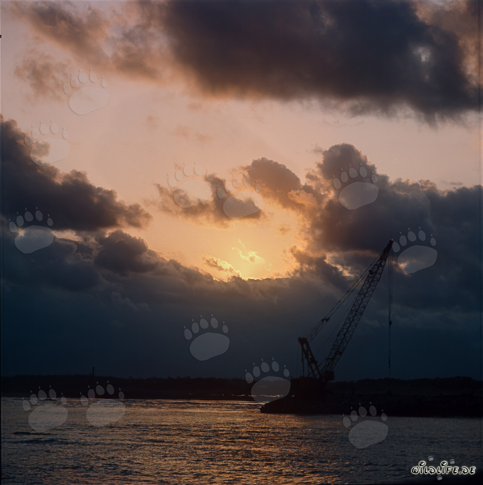 Atmosfera drammatica di nuvole al North Breakwater a Richards Bay