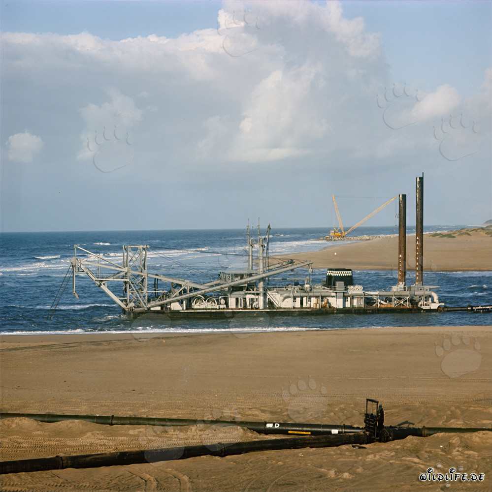 Drague suceuse à tête de coupe lors de l'extension du port de Richards Bay, Afrique du Sud