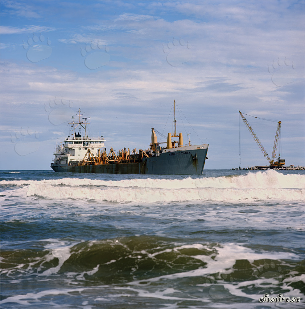 Trailing Suction Hopper Dredger HENDRIK ZANEN at Richards Bay Harbour, South Africa