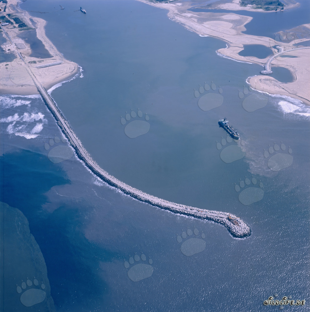 Impressive South Breakwater in Richards Bay, South Africa
