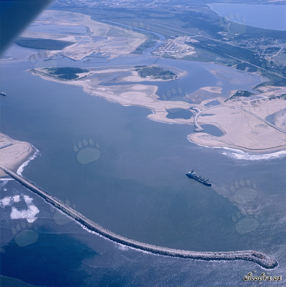 Molo frangiflutti meridionale a Richards Bay in Sudafrica
