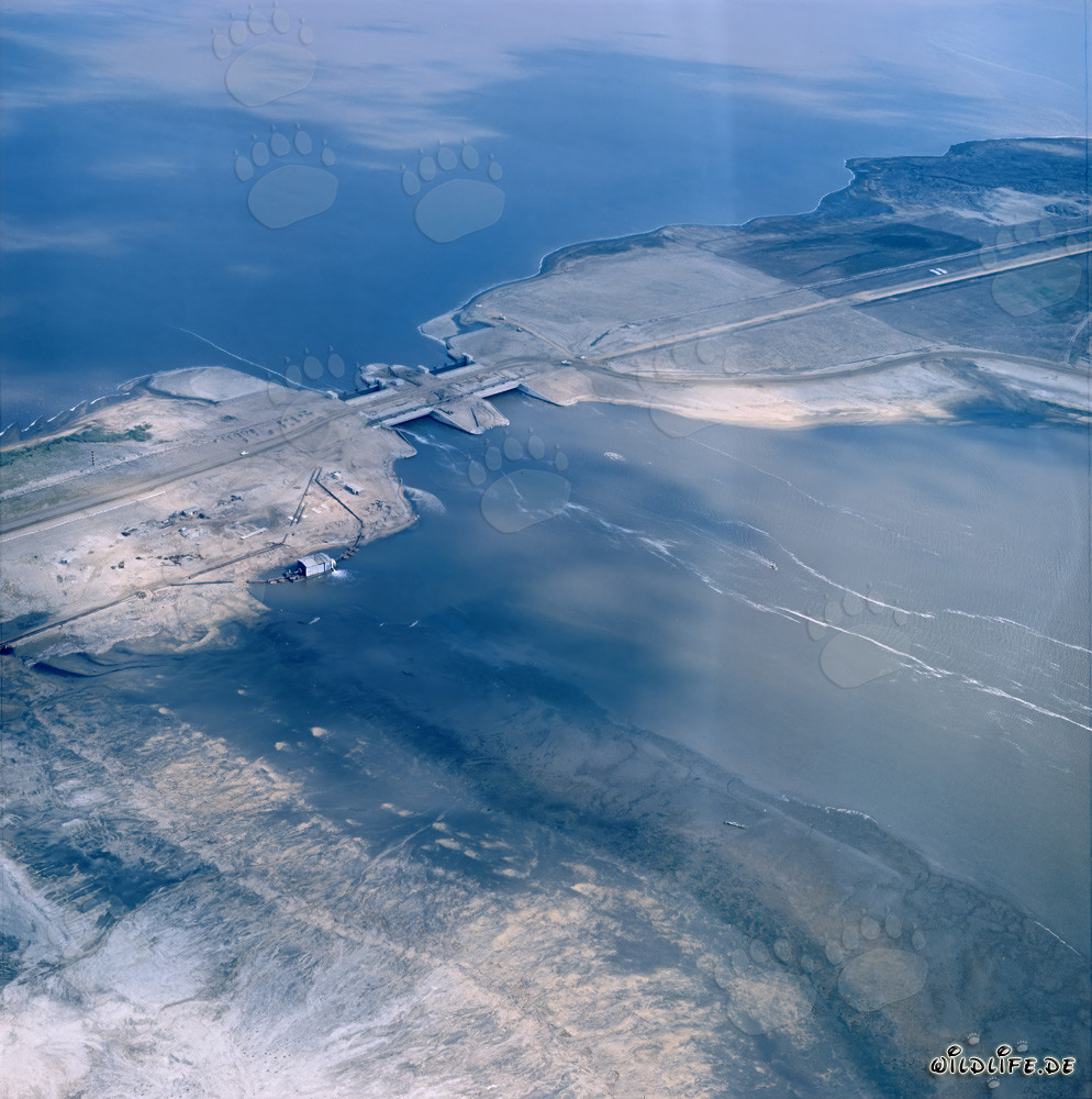 Under Construction Regulating Structures in the Trenndeich of Natal, South Africa