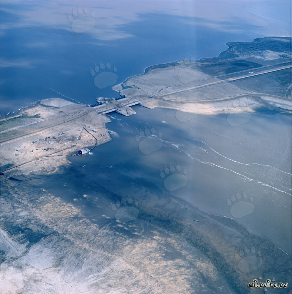 Obras de regulación en construcción en el dique de separación de Natal, Sudáfrica