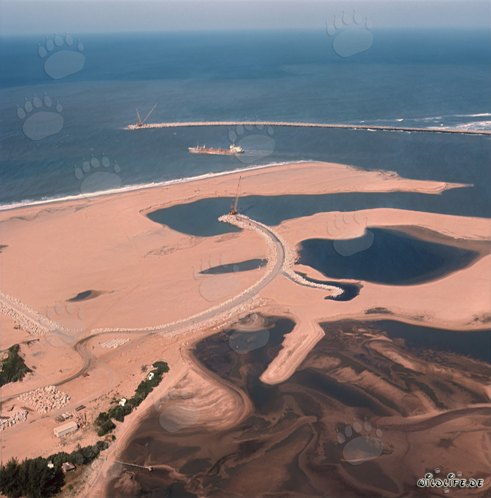 Vista aerea dell'ampliamento del porto di Richards Bay, Natal, Sudafrica