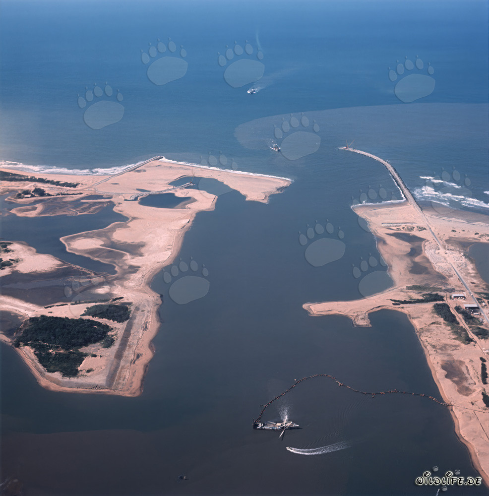 Luftaufnahme des Hafenausbaus in Richards Bay, Natal, Südafrika