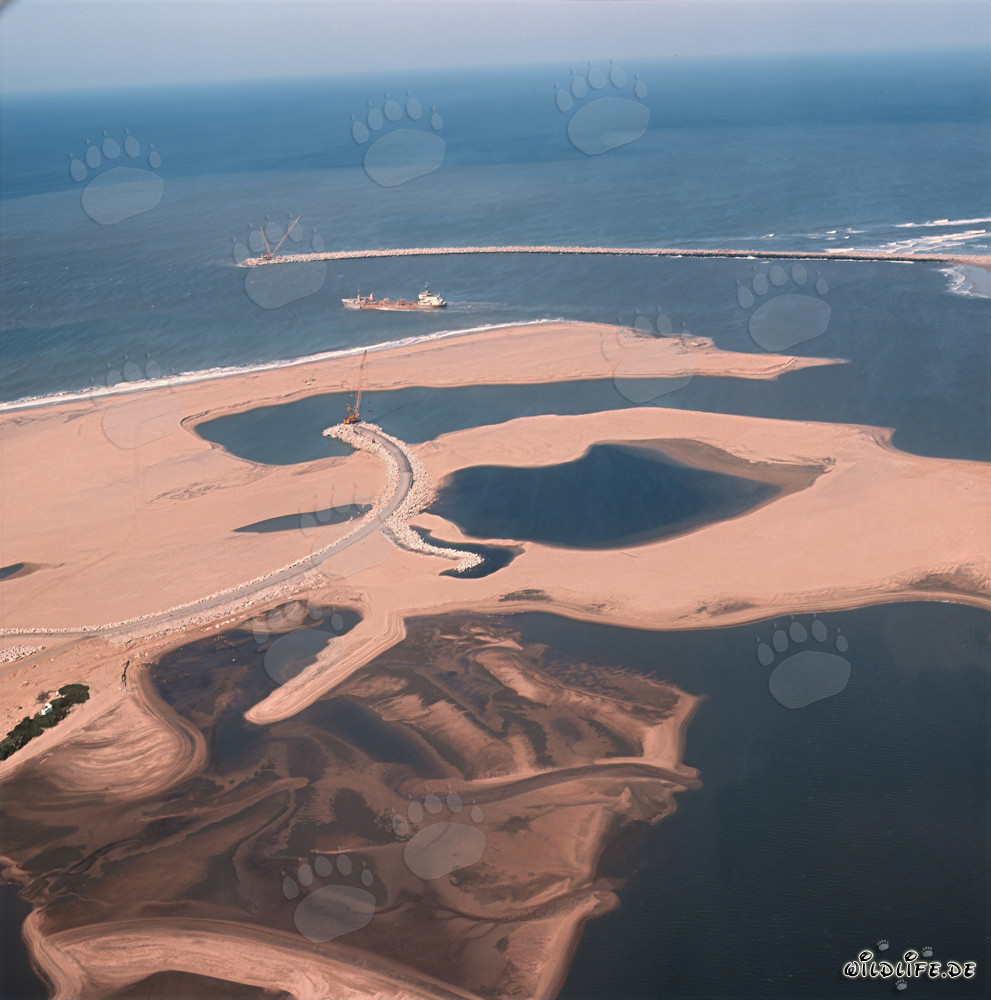 Foto aerea dell'ampliamento del porto di Richards Bay, Natal, Sudafrica