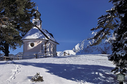 Festive Christmas Atmosphere in the Bavarian Alps