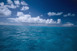 Storm clouds over the Pacific: A breathtaking natural spectacle on the Midway Atoll