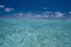 Die Farbenpracht der Lagune am Midway-Atoll im Nordpazifischen Ozean