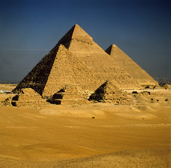 Die Pyramiden Mykerinos, Chephren und Cheops - Ein Blick in die Vergangenheit Ägyptens