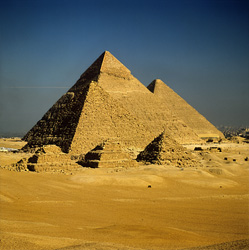 Die Pyramiden Mykerinos, Chephren und Cheops - Ein Blick in die Vergangenheit Ägyptens