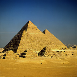 Die Pyramiden Mykerinos, Chephren und Cheops - Meisterwerke der ägyptischen Baukunst