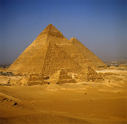 Die majestätischen Pyramiden von Mykerinos, Chephren und Cheops in Gizeh