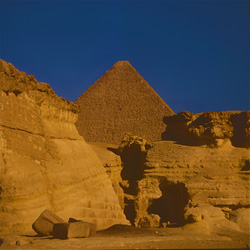 Entdecken Sie die faszinierende Geschichte und Größe der Cheops-Pyramide in Ägypten