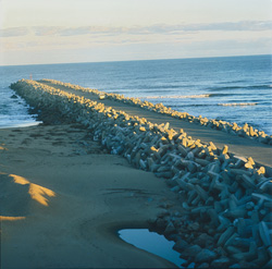 The North Breakwater of Richards Bay: Ready for the Manitowoc 4600 operation