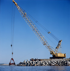 Dredging on North Headland with Manitowoc 4600 in Richards Bay Harbour