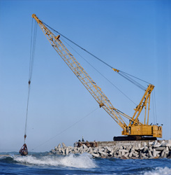 Dredging on North Headland with Manitowoc 4600 in Richards Bay Harbour