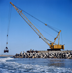 Travaux de terrassement avec le Manitowoc 4600 au North Headland à Richards Bay réalisés